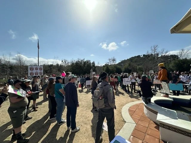 Street Ranch with hundreds of people